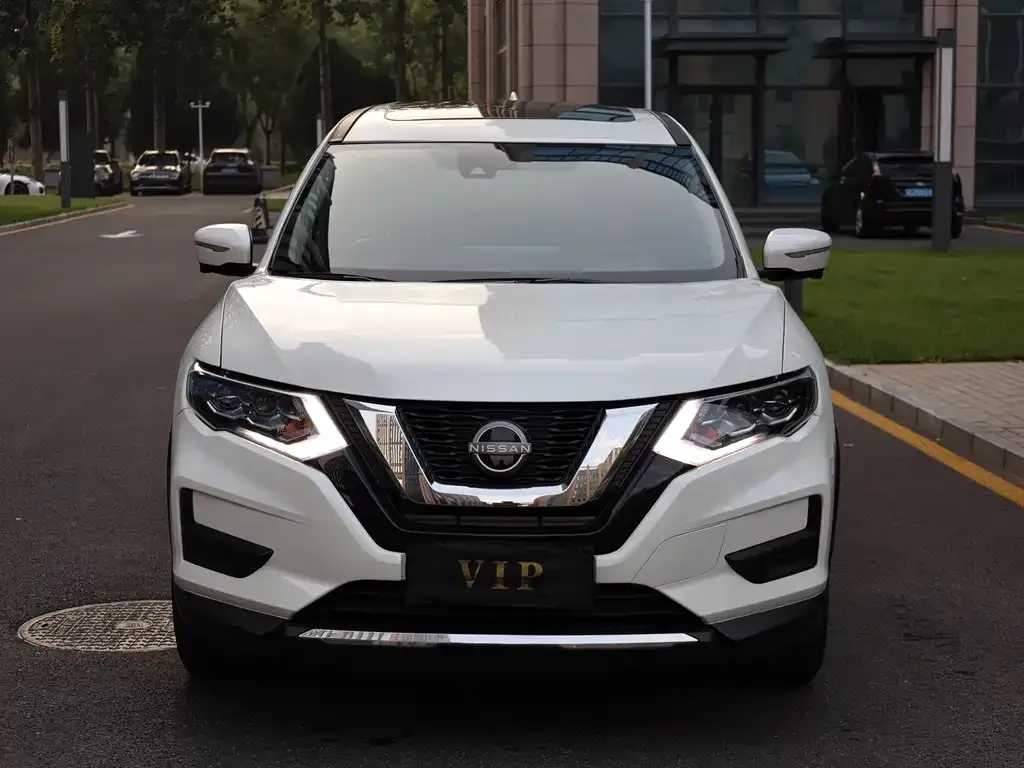 Nissan X-Trail — фото 6