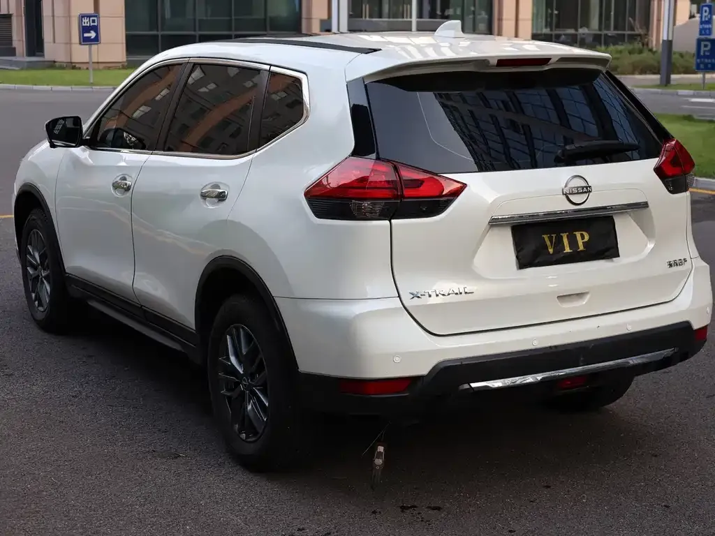 Nissan X-Trail — фото 10