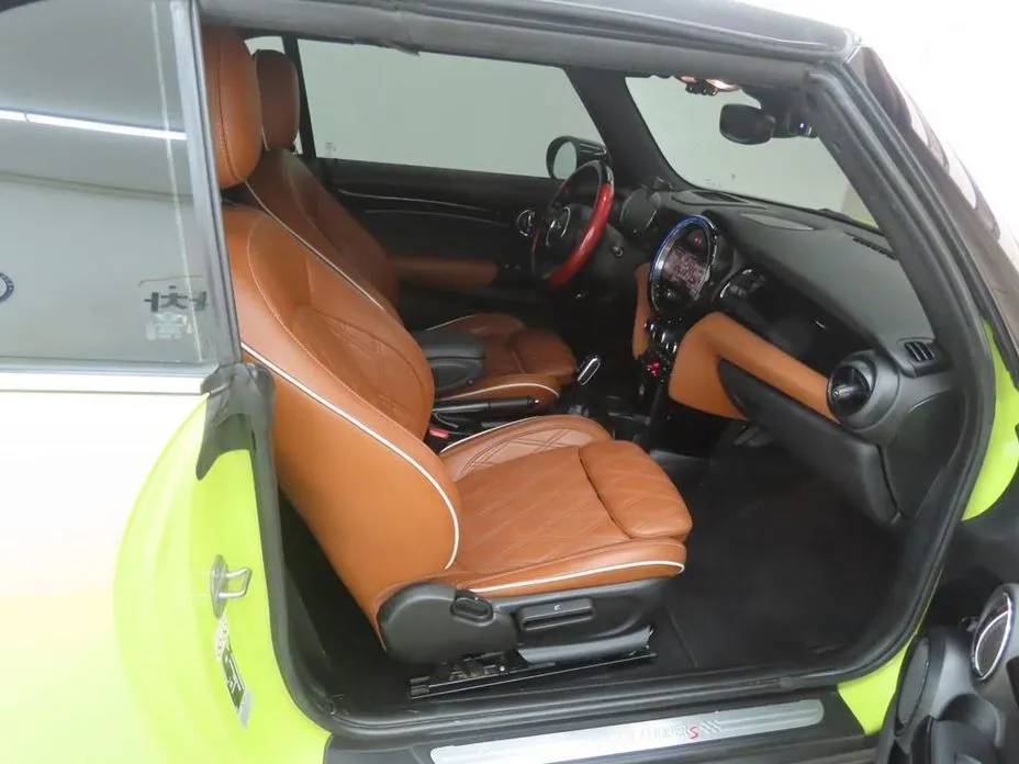 Mini Cooper Convertible — фото 4