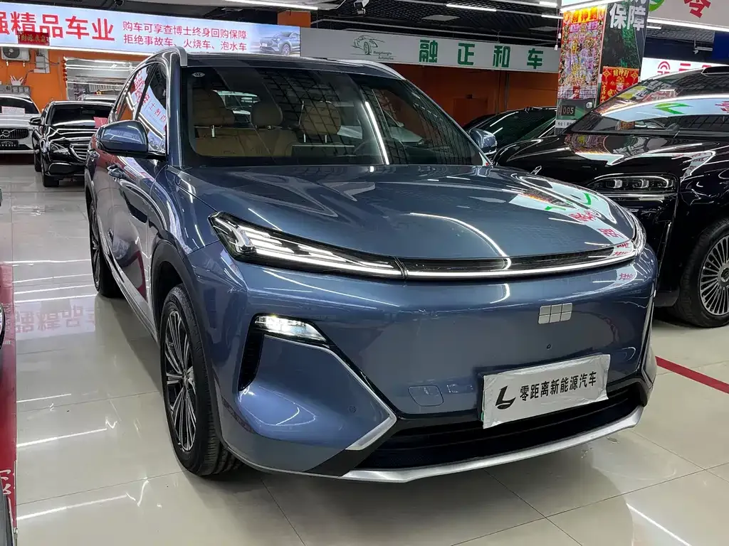 Geely Galaxy Xingjian 7 — фото 1