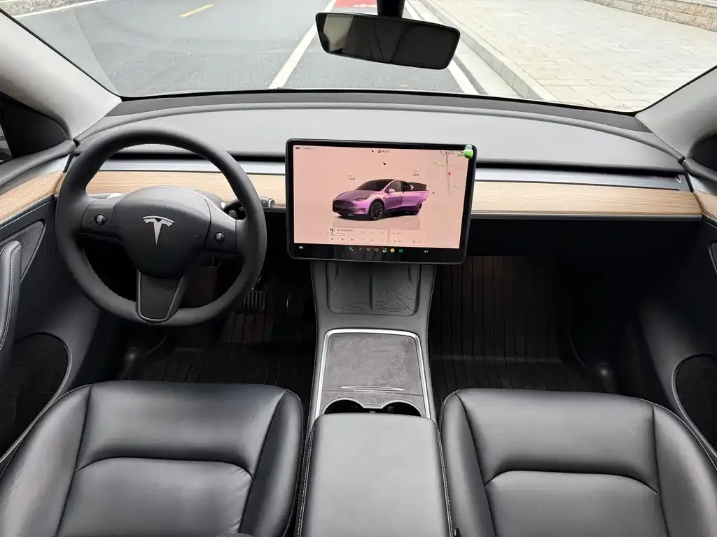 Tesla Model Y — фото 4