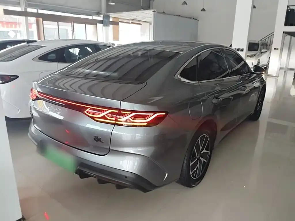 BYD Qin L — фото 8