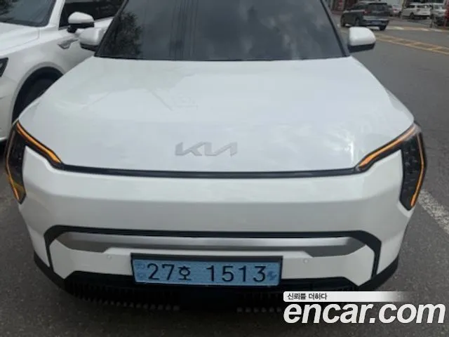 Kia EV3 — фото 1