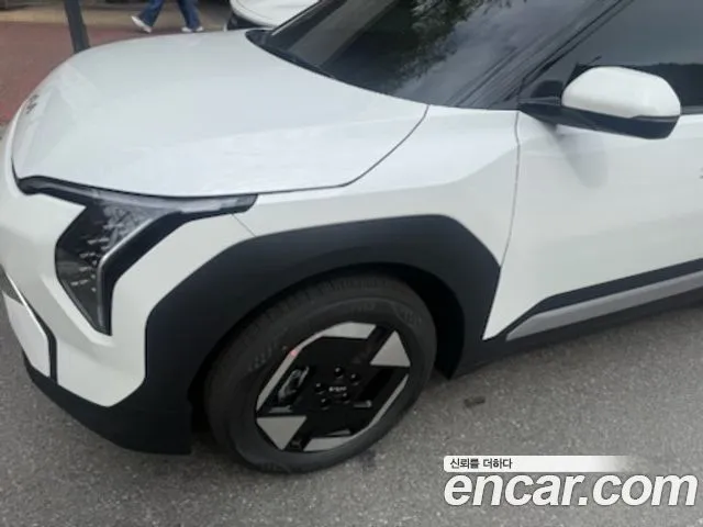 Kia EV3 — фото 4
