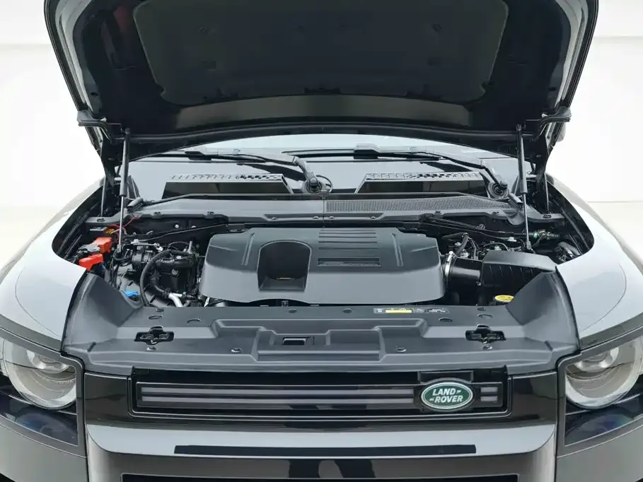 Land Rover Defender — фото 10