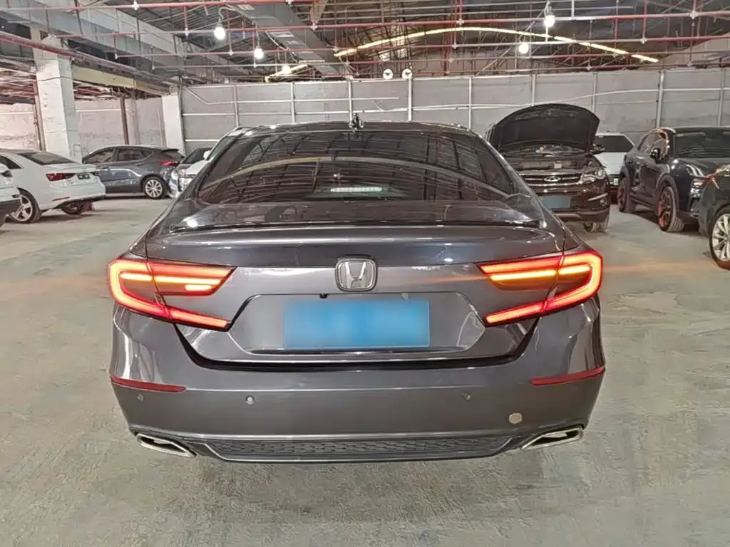 Honda Accord — фото 6