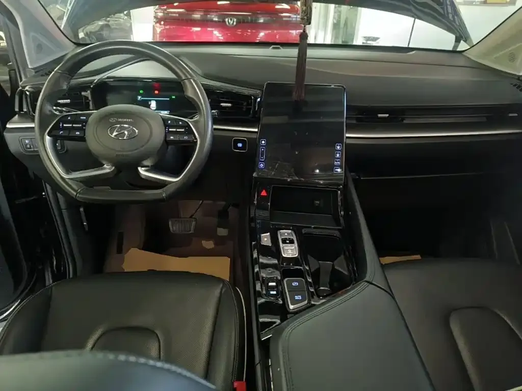 Hyundai Custo — фото 3