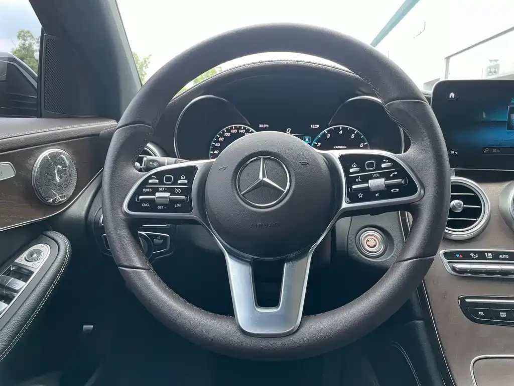 Mercedes-Benz GLC — фото 2