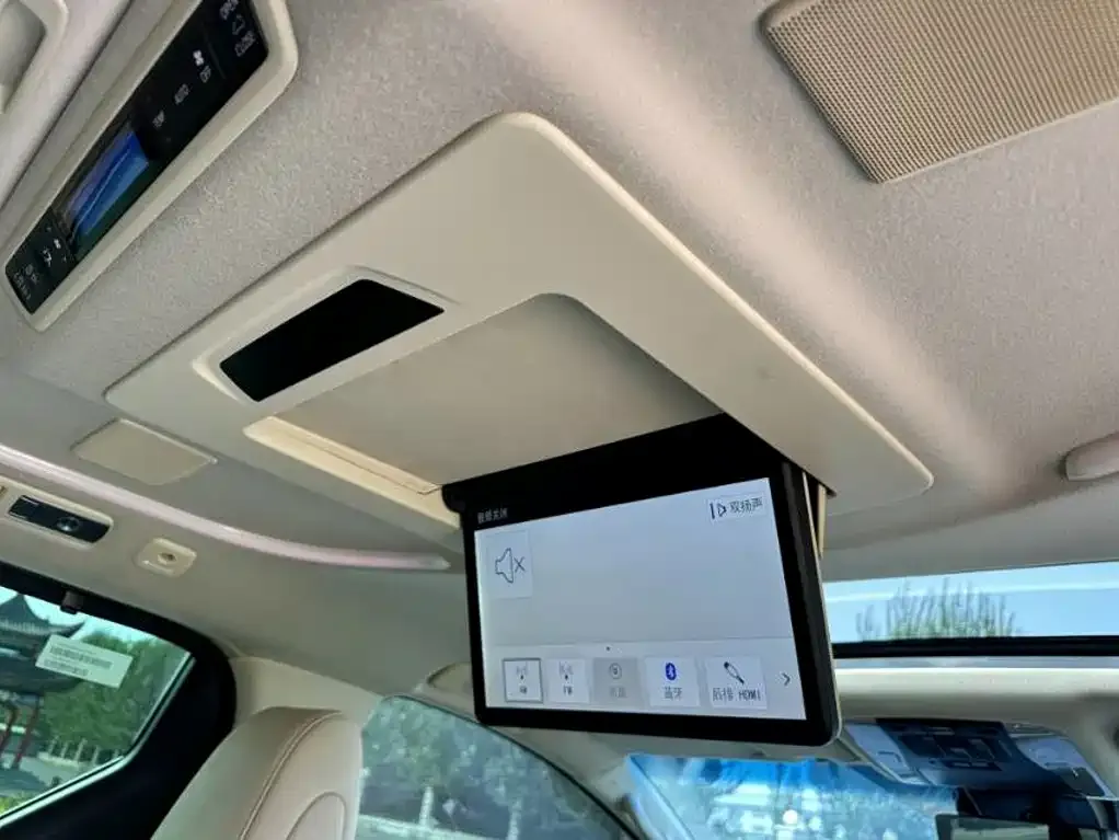 Toyota Alphard — фото 5
