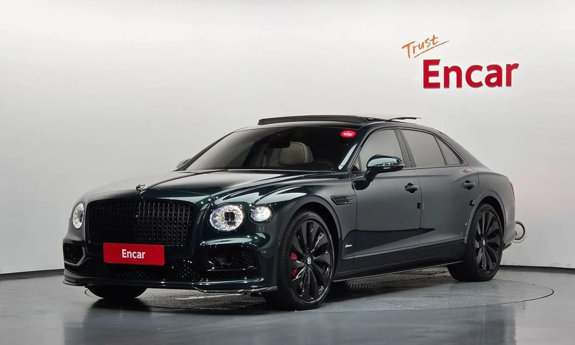 Bentley Flying Spur — фото 1