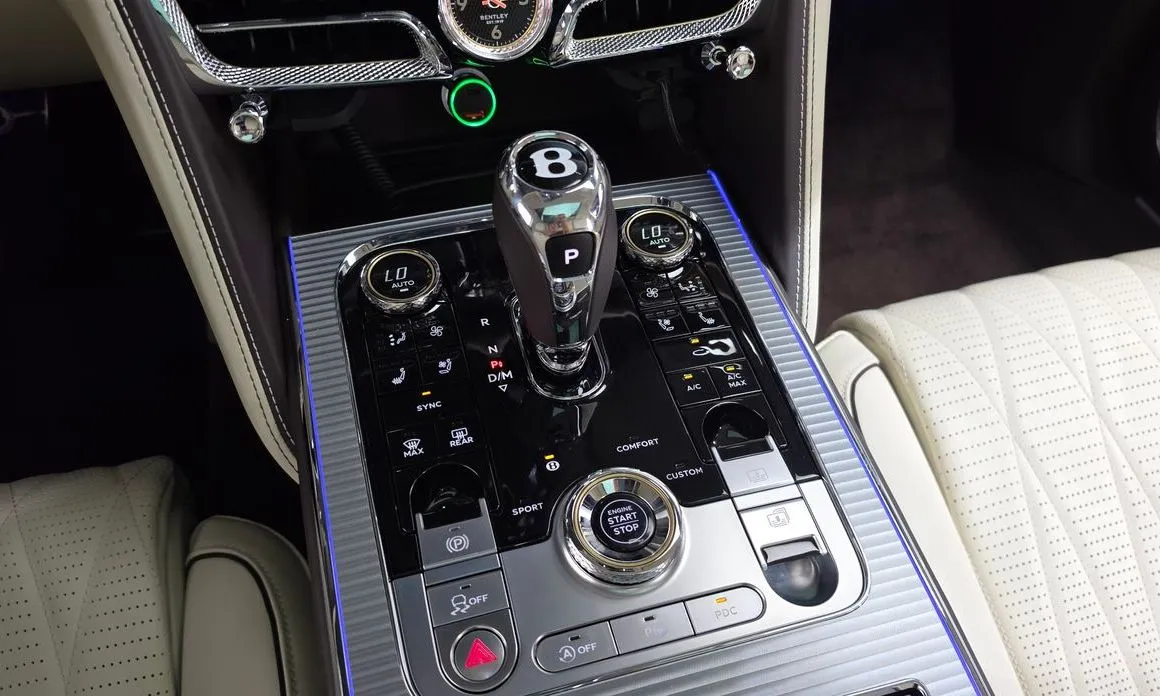 Bentley Flying Spur — фото 7