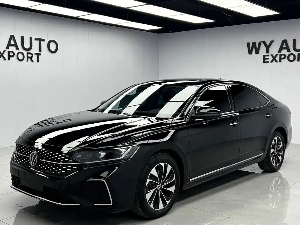 Volkswagen Passat — фото 1