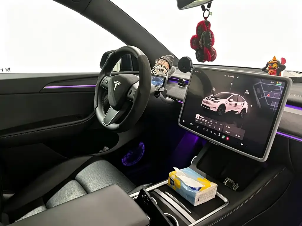 Tesla Model Y — фото 4