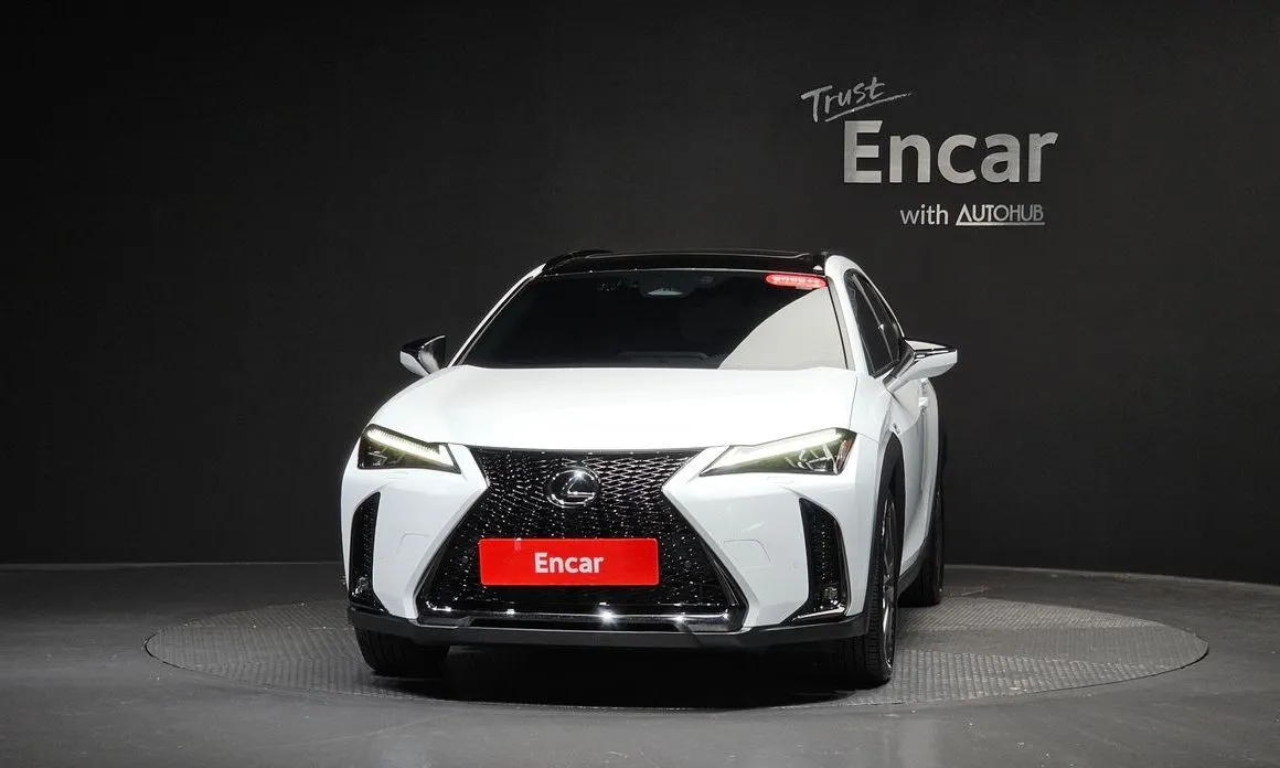 Lexus UX — фото 3
