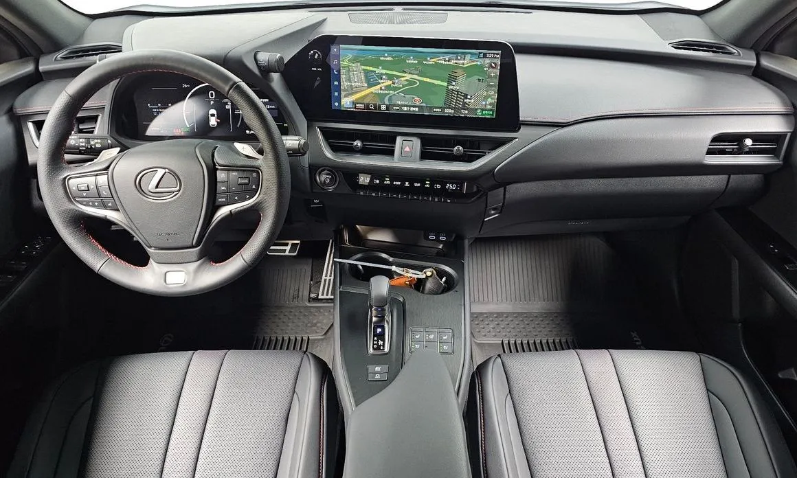 Lexus UX — фото 9