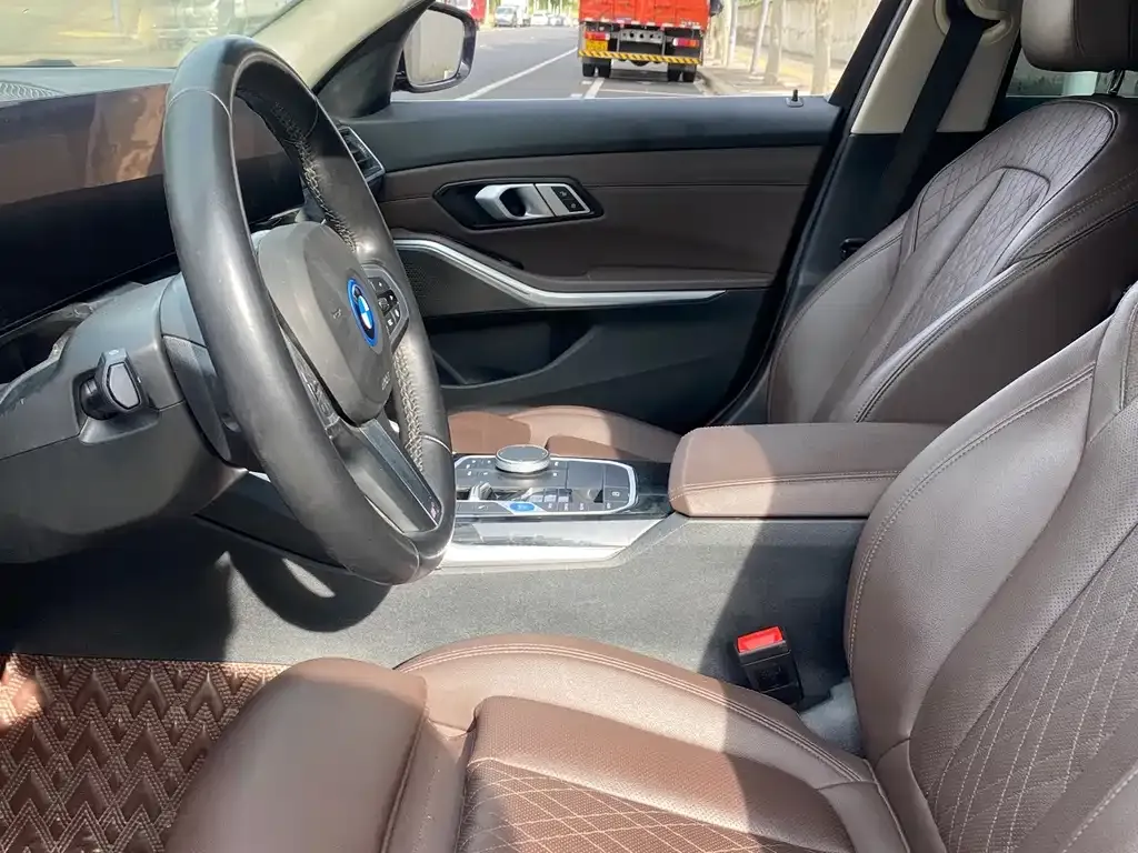 BMW i3 — фото 3