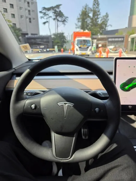 Tesla Model Y — фото 2