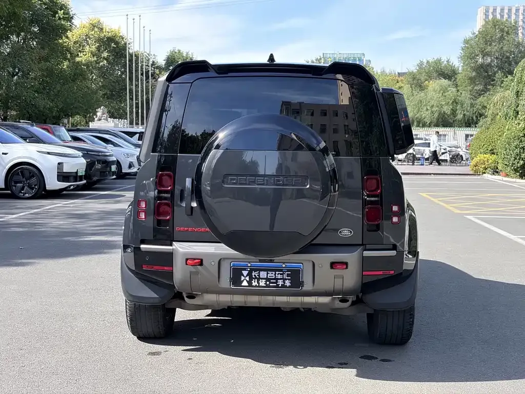 Land Rover Defender — фото 5