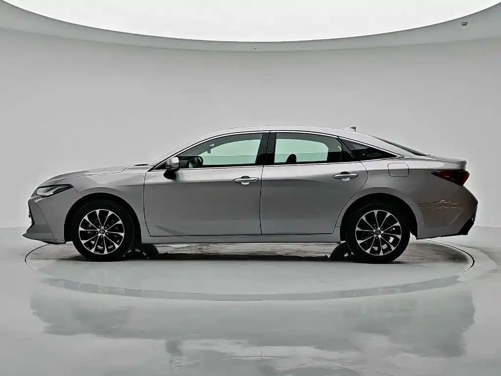 Toyota Avalon — фото 10