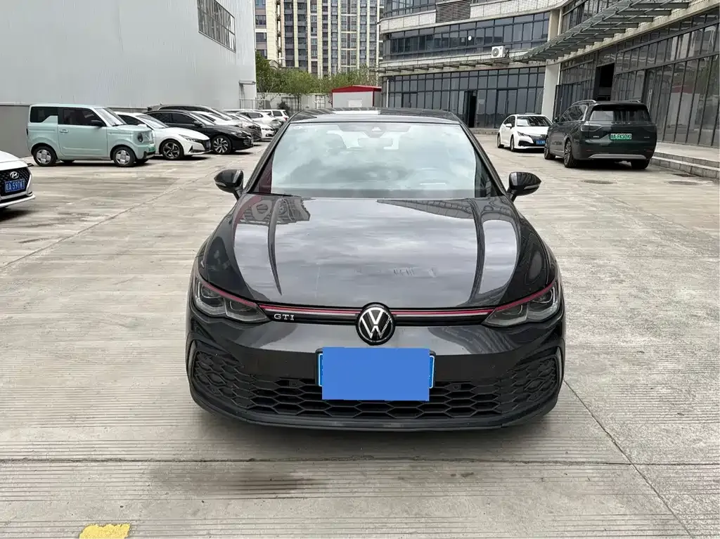 Volkswagen Golf GTI — фото 6