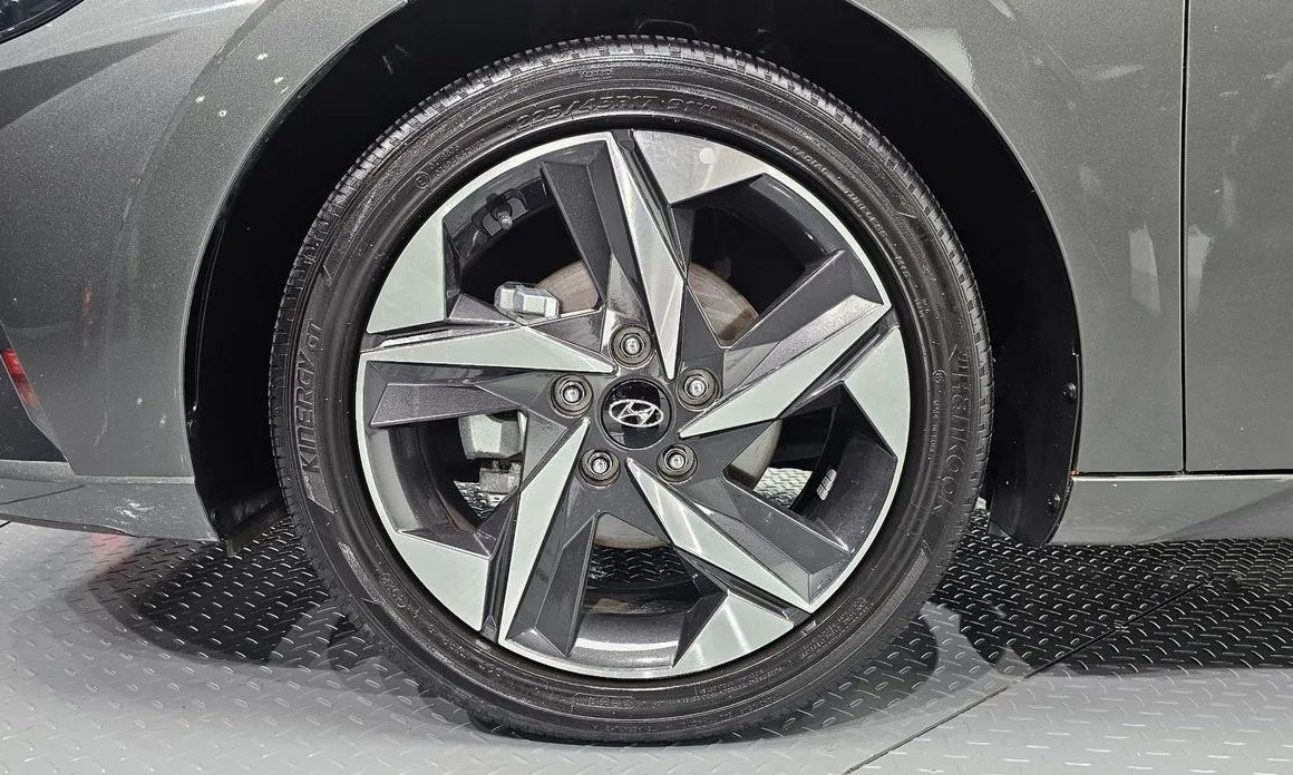 Hyundai AVANTE — фото 6