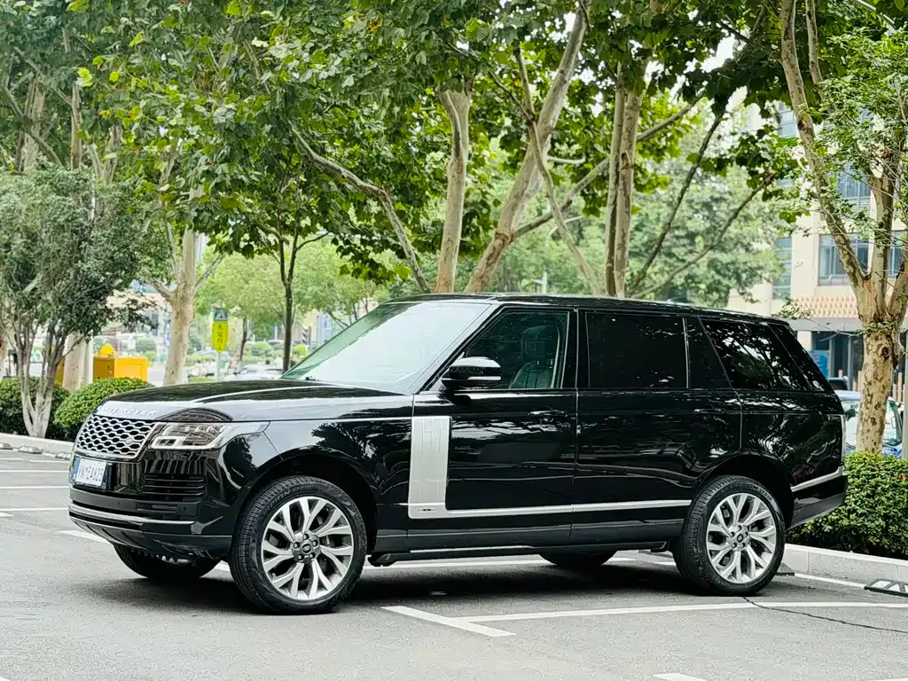 Land Rover Range Rover — фото 1