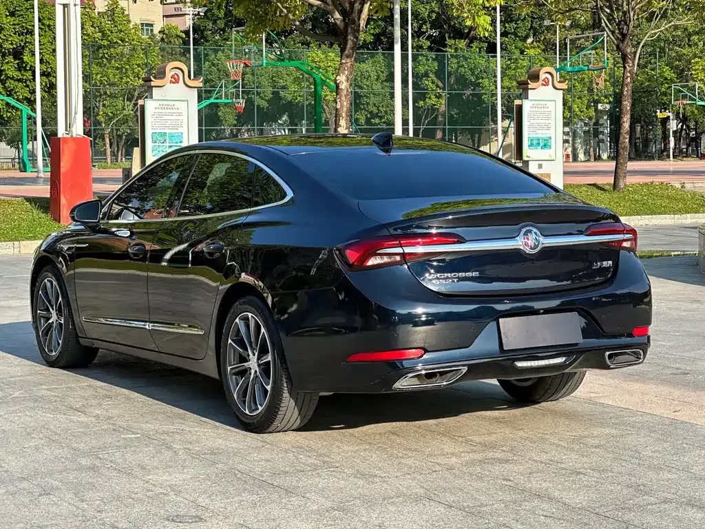 Buick LaCrosse — фото 9