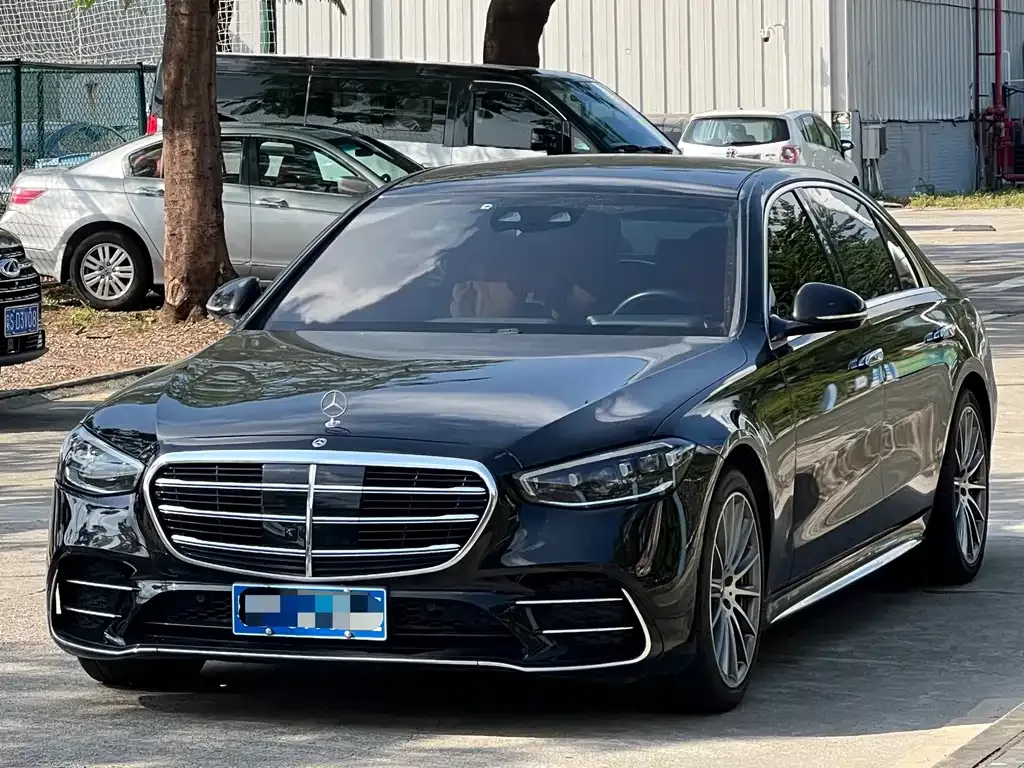 Mercedes-Benz S-Class — фото 1