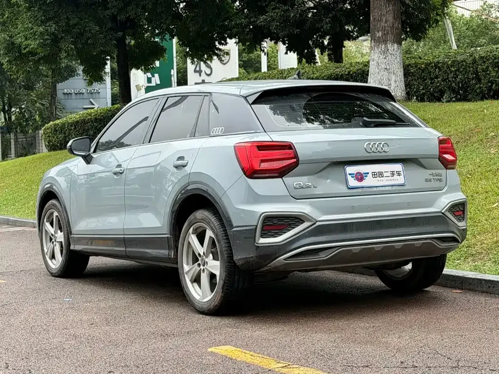 Audi Q2L — фото 10