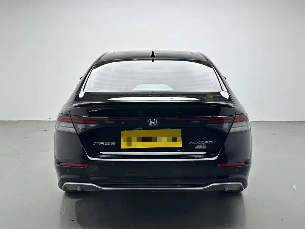 Honda Accord — фото 9