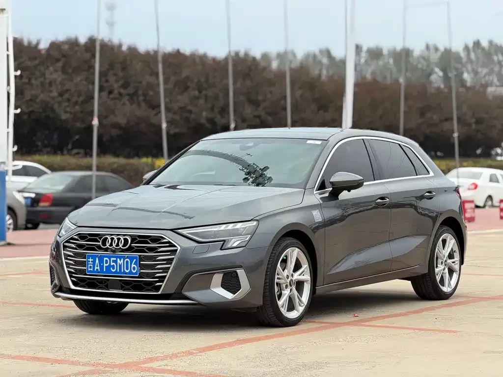 Audi A3 — фото 1