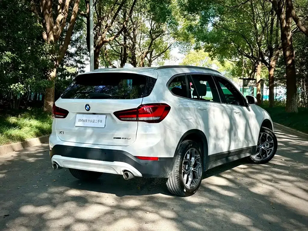 BMW X1 — фото 7