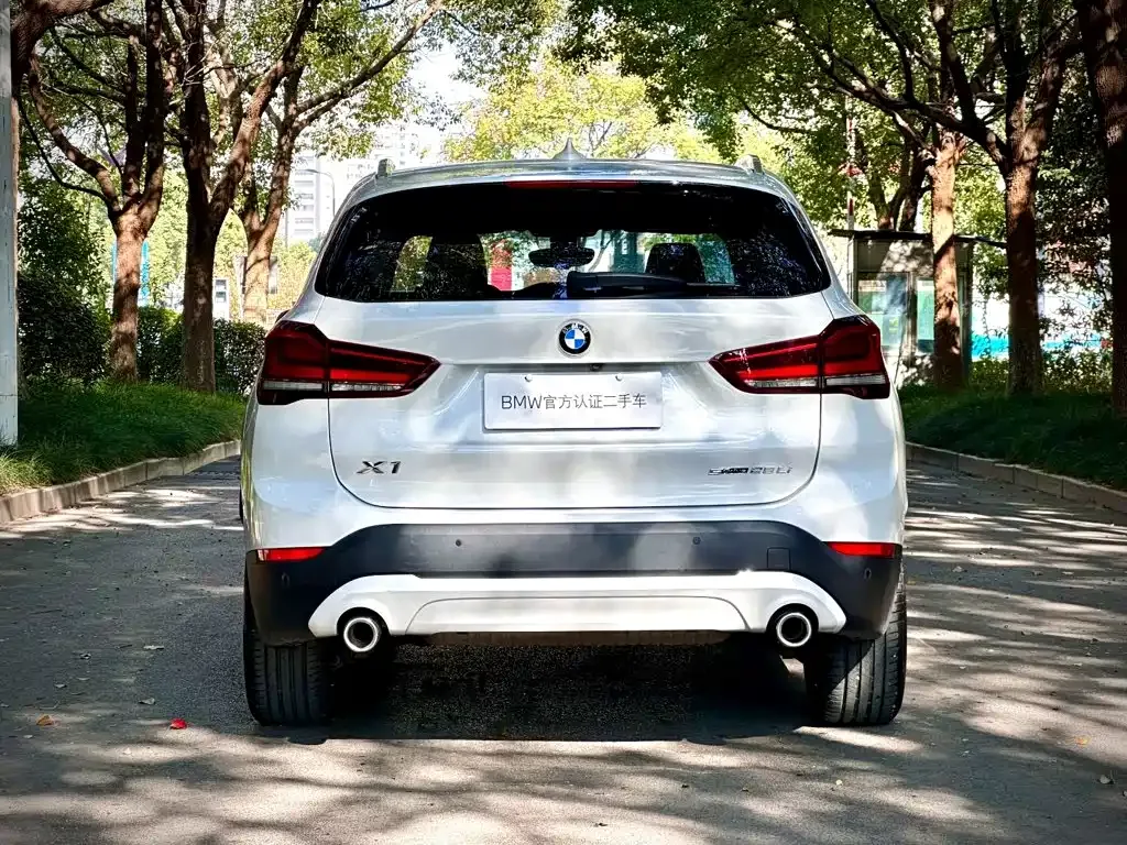 BMW X1 — фото 10