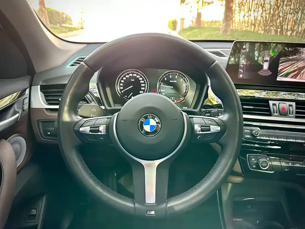 BMW X1 — фото 2