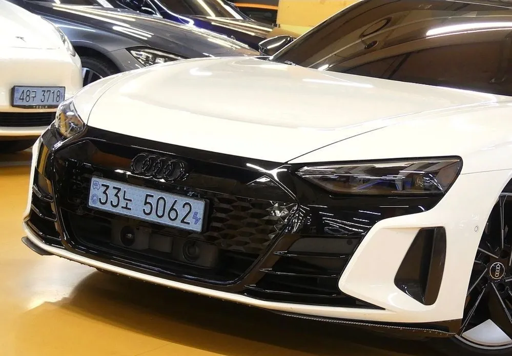 Audi RS e-tron GT — фото 6