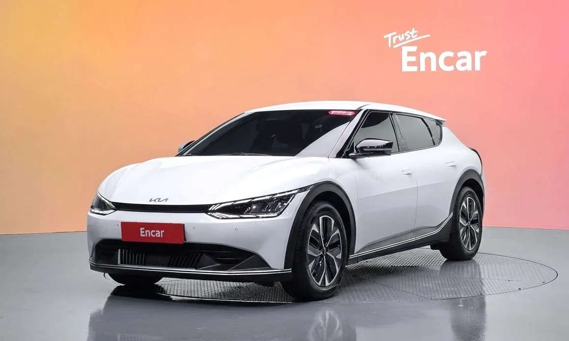 Kia EV6 — фото 1