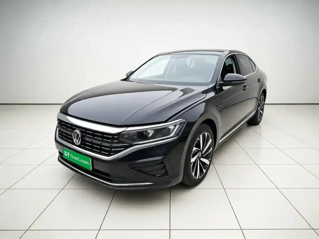 Volkswagen Passat — фото 1