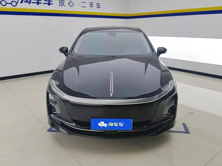 Hongqi E-QM5 — фото 2