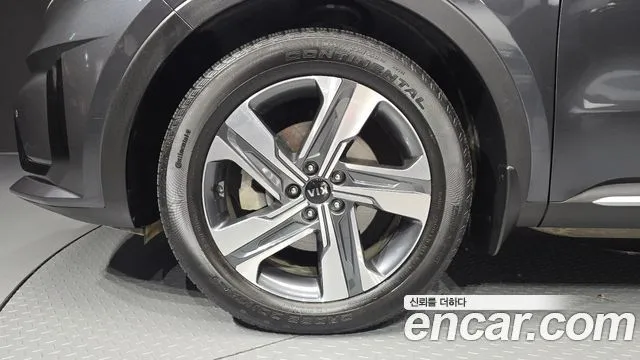 Kia Sorento — фото 6