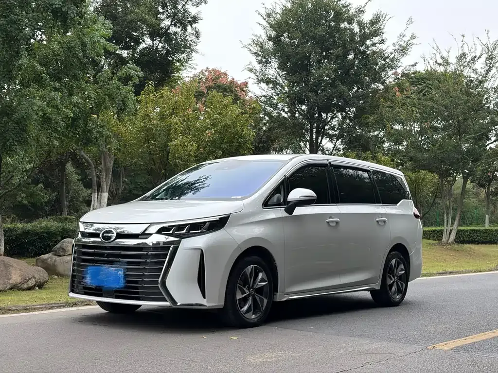 GAC Motor Trumpchi M6 — фото 1