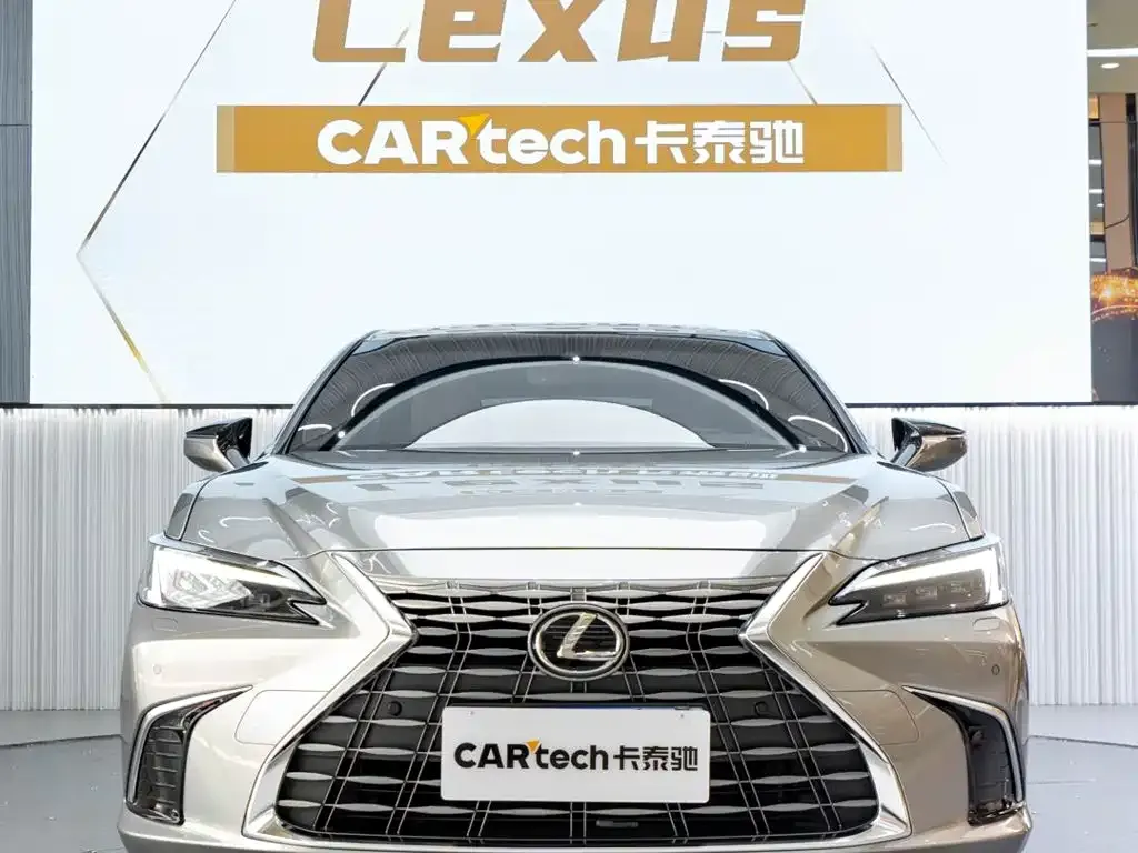 Lexus ES — фото 6
