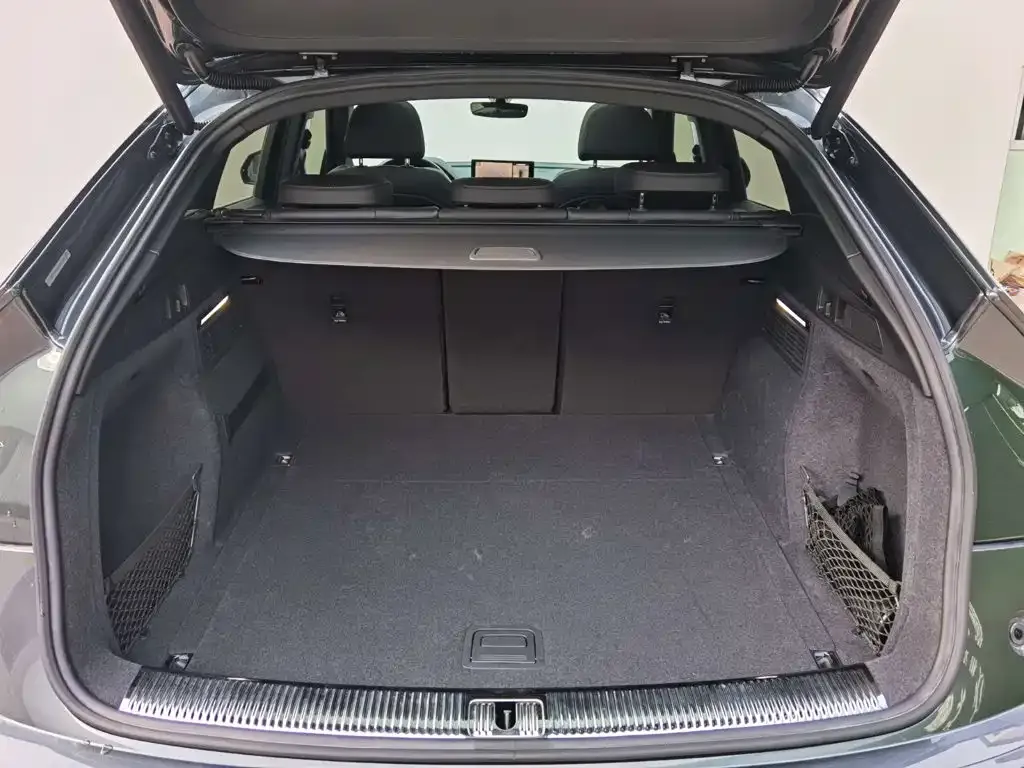 Audi Q5L Sportback — фото 6
