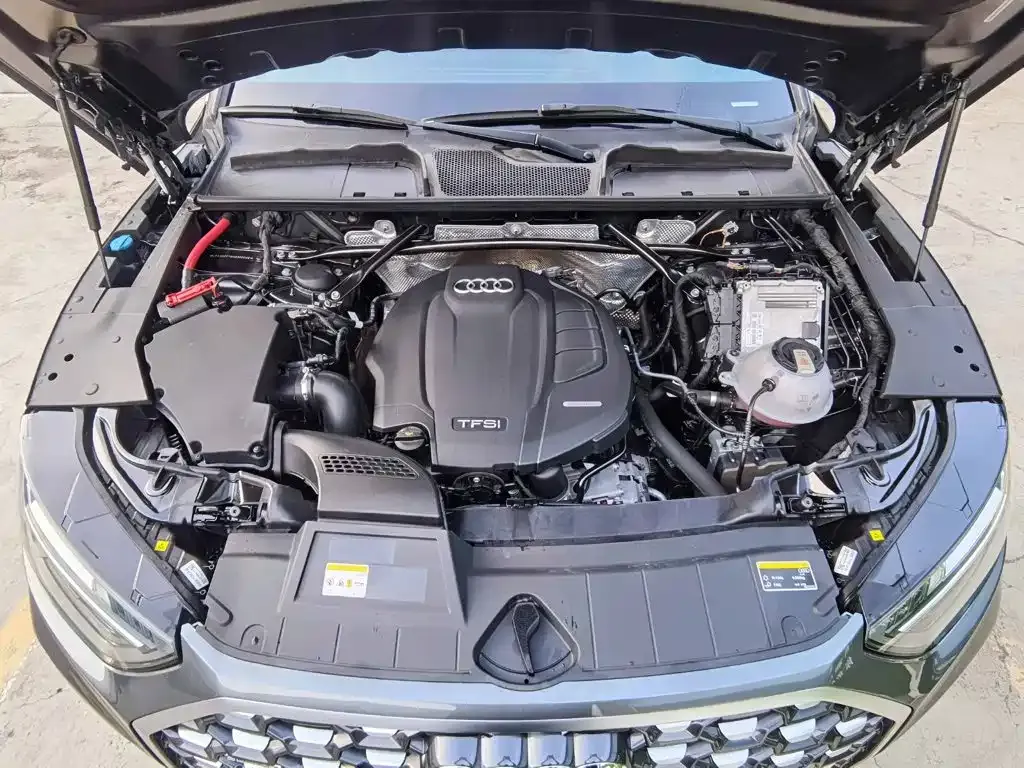 Audi Q5L Sportback — фото 4