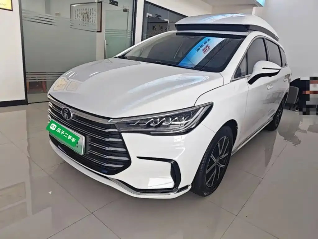 BYD MAX New Energy — фото 1