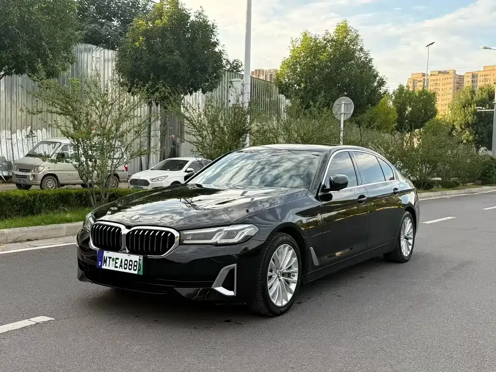 BMW 5 Series New Energy — фото 1