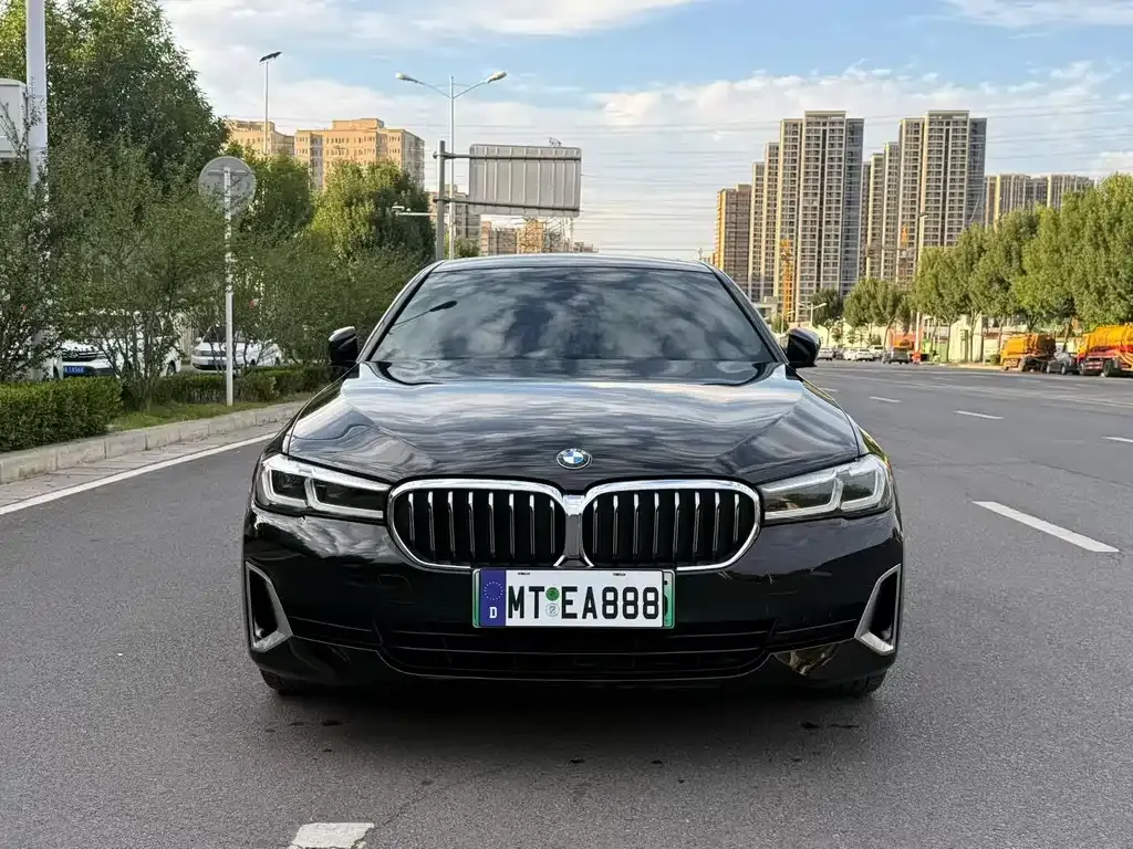 BMW 5 Series New Energy — фото 9