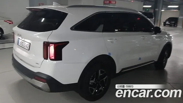Kia Sorento — фото 5