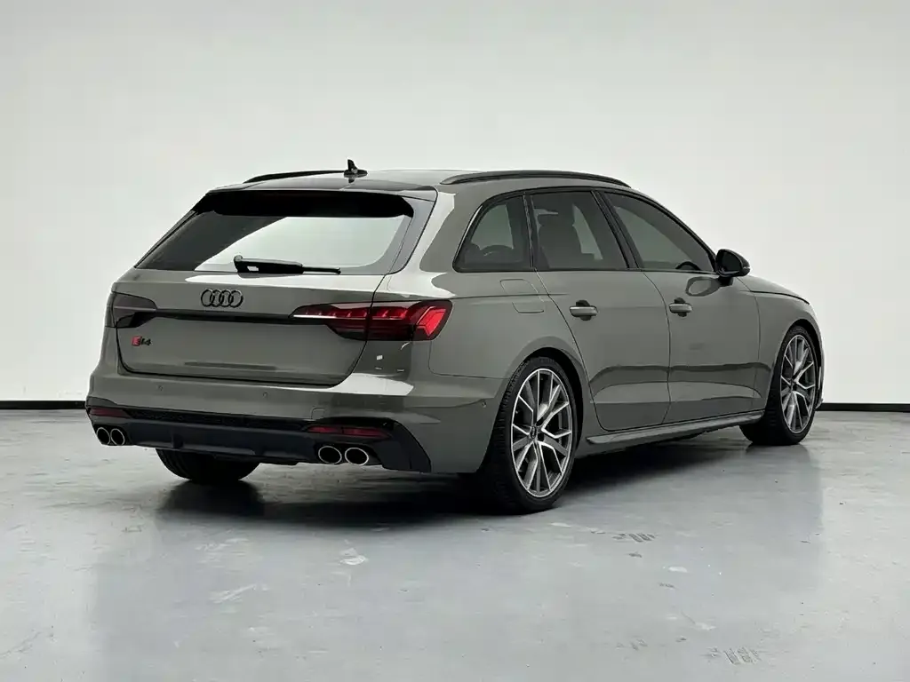 Audi S4 — фото 3