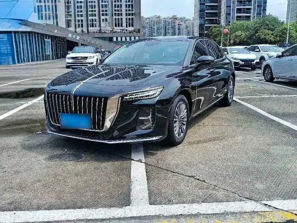 Hongqi H5 — фото 1