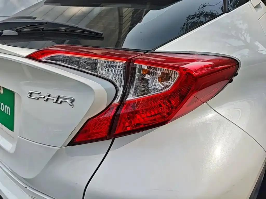 Toyota C-HR — фото 3